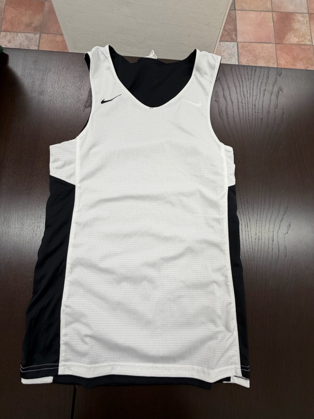 One small unisex Nike reversible basketball jersey